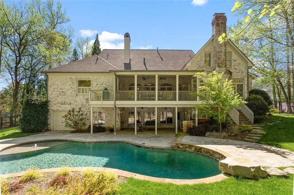 7815 Nesbit Ferry Road, Sandy Springs, Georgia 30350, 5 Bedrooms Bedrooms, ,6 BathroomsBathrooms,Residential,Sold,7815 Nesbit Ferry Road,7030670