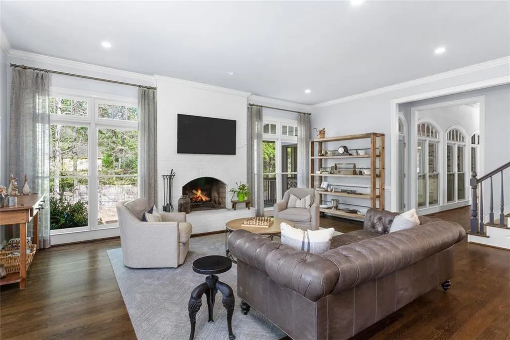 7815 Nesbit Ferry Road, Sandy Springs, Georgia 30350, 5 Bedrooms Bedrooms, ,6 BathroomsBathrooms,Residential,Sold,7815 Nesbit Ferry Road,7030670