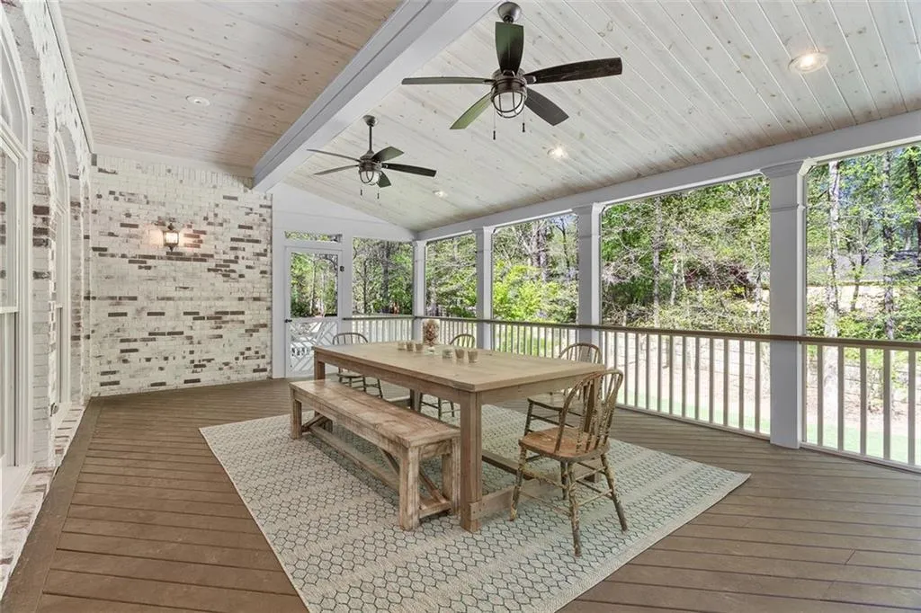 7815 Nesbit Ferry Road, Sandy Springs, Georgia 30350, 5 Bedrooms Bedrooms, ,6 BathroomsBathrooms,Residential,Sold,7815 Nesbit Ferry Road,7030670