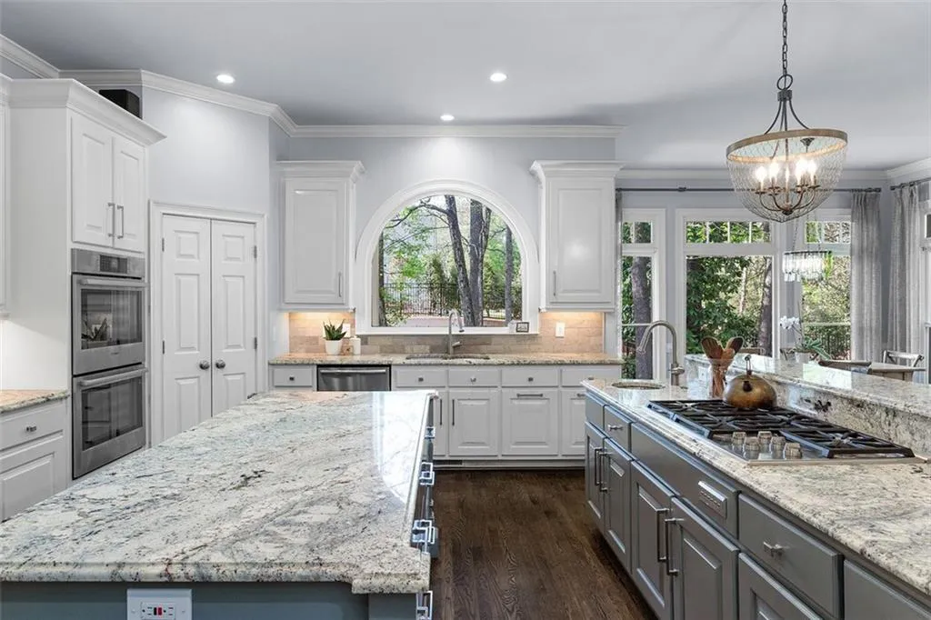 7815 Nesbit Ferry Road, Sandy Springs, Georgia 30350, 5 Bedrooms Bedrooms, ,6 BathroomsBathrooms,Residential,Sold,7815 Nesbit Ferry Road,7030670