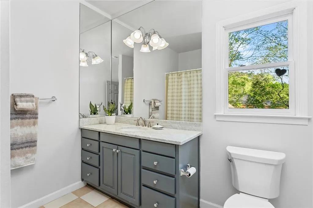 7815 Nesbit Ferry Road, Sandy Springs, Georgia 30350, 5 Bedrooms Bedrooms, ,6 BathroomsBathrooms,Residential,Sold,7815 Nesbit Ferry Road,7030670