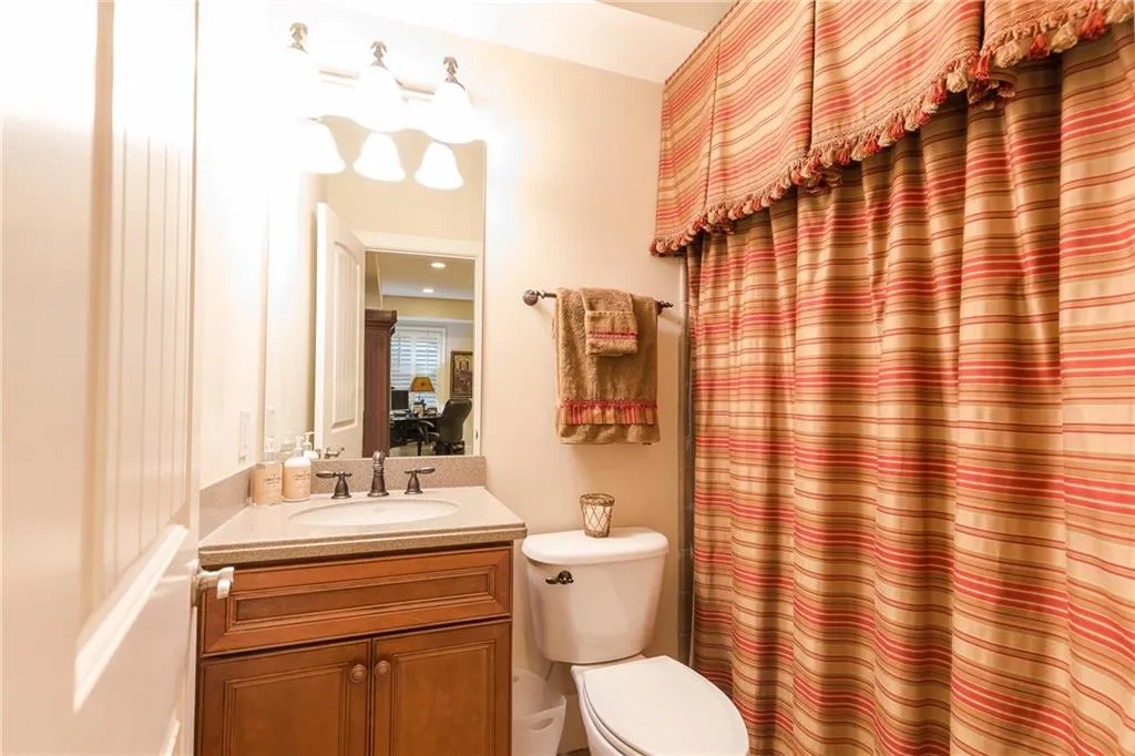 1105 Charles Towne Square, Atlanta, Georgia 30328, 4 Bedrooms Bedrooms, ,3 BathroomsBathrooms,Residential,Sold,1105 Charles Towne Square,6083327