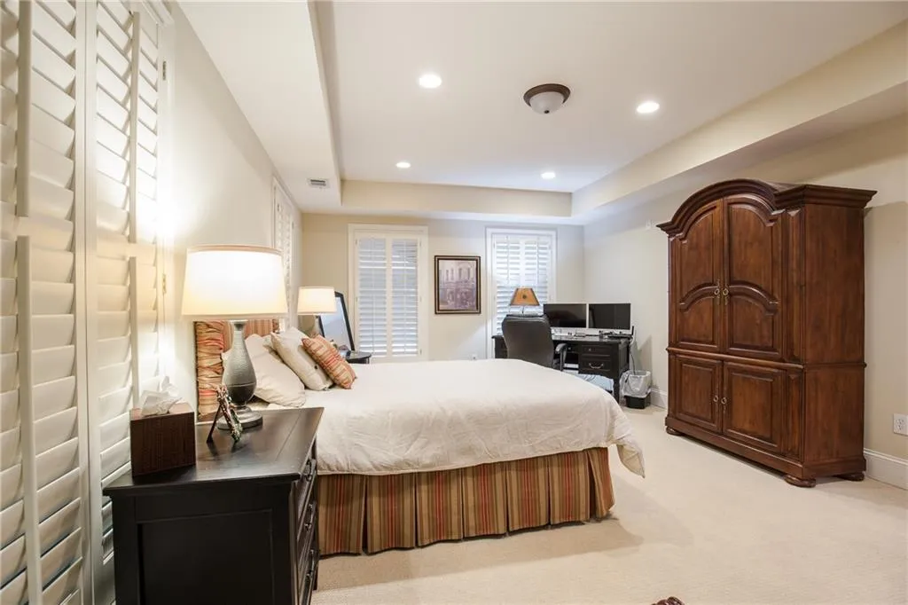 1105 Charles Towne Square, Atlanta, Georgia 30328, 4 Bedrooms Bedrooms, ,3 BathroomsBathrooms,Residential,Sold,1105 Charles Towne Square,6083327