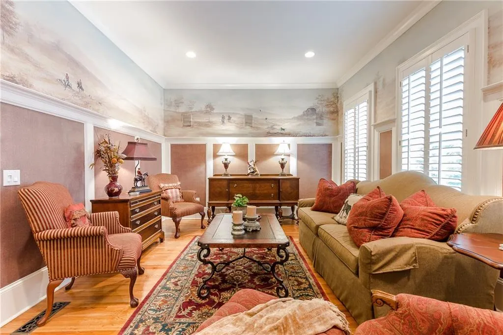 1105 Charles Towne Square, Atlanta, Georgia 30328, 4 Bedrooms Bedrooms, ,3 BathroomsBathrooms,Residential,Sold,1105 Charles Towne Square,6083327