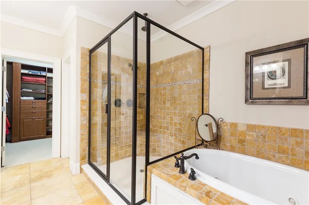 1105 Charles Towne Square, Atlanta, Georgia 30328, 4 Bedrooms Bedrooms, ,3 BathroomsBathrooms,Residential,Sold,1105 Charles Towne Square,6083327