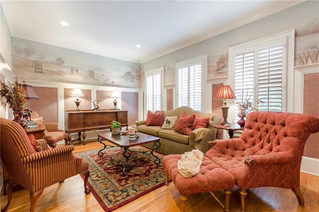1105 Charles Towne Square, Atlanta, Georgia 30328, 4 Bedrooms Bedrooms, ,3 BathroomsBathrooms,Residential,Sold,1105 Charles Towne Square,6083327