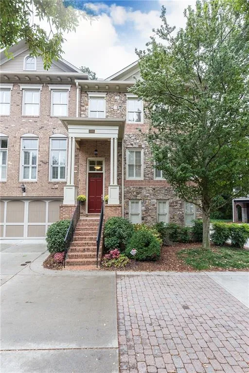 1105 Charles Towne Square, Atlanta, Georgia 30328, 4 Bedrooms Bedrooms, ,3 BathroomsBathrooms,Residential,Sold,1105 Charles Towne Square,6083327