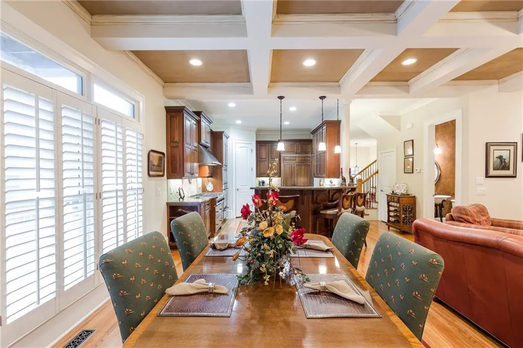 1105 Charles Towne Square, Atlanta, Georgia 30328, 4 Bedrooms Bedrooms, ,3 BathroomsBathrooms,Residential,Sold,1105 Charles Towne Square,6083327