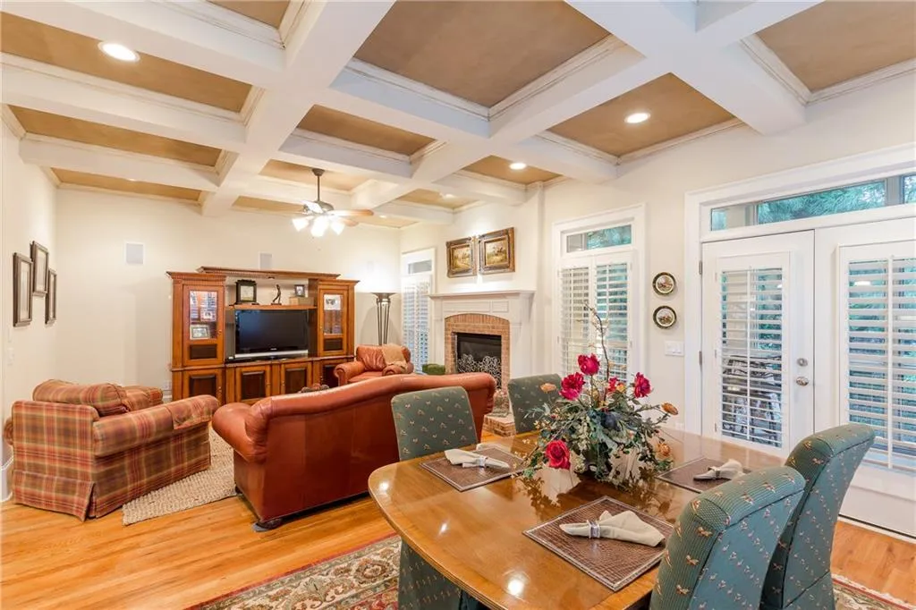 1105 Charles Towne Square, Atlanta, Georgia 30328, 4 Bedrooms Bedrooms, ,3 BathroomsBathrooms,Residential,Sold,1105 Charles Towne Square,6083327