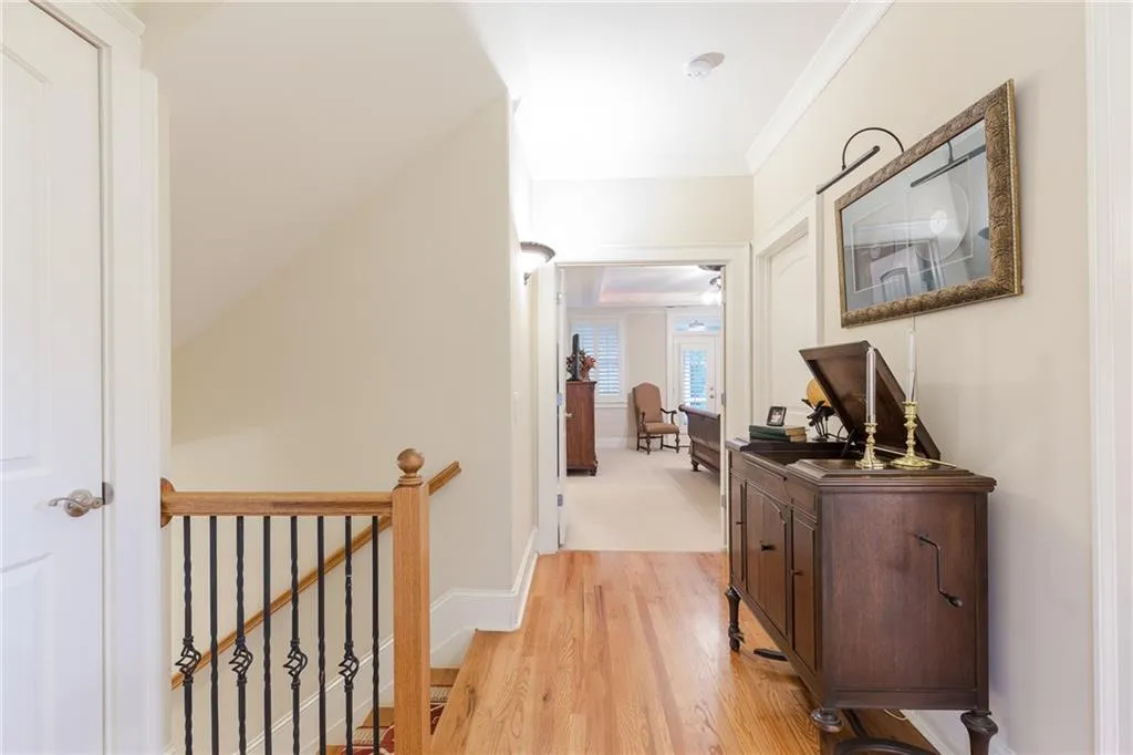 1105 Charles Towne Square, Atlanta, Georgia 30328, 4 Bedrooms Bedrooms, ,3 BathroomsBathrooms,Residential,Sold,1105 Charles Towne Square,6083327