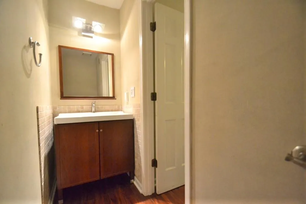 8950 Carroll Manor Drive, Dunwoody, Georgia 30350, 3 Bedrooms Bedrooms, ,2 BathroomsBathrooms,Residential,Sold,8950 Carroll Manor Drive,5741352