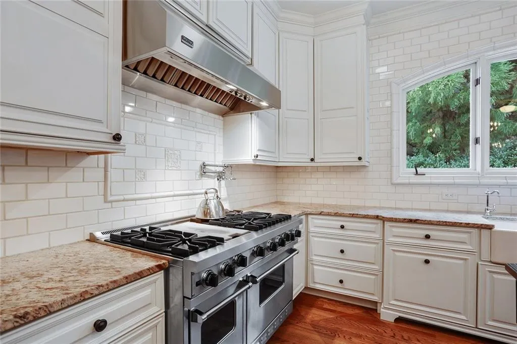 1605 Powers Ridge Place, Atlanta, Georgia 30327, 6 Bedrooms Bedrooms, ,6 BathroomsBathrooms,Residential,Sold,1605 Powers Ridge Place,6655445