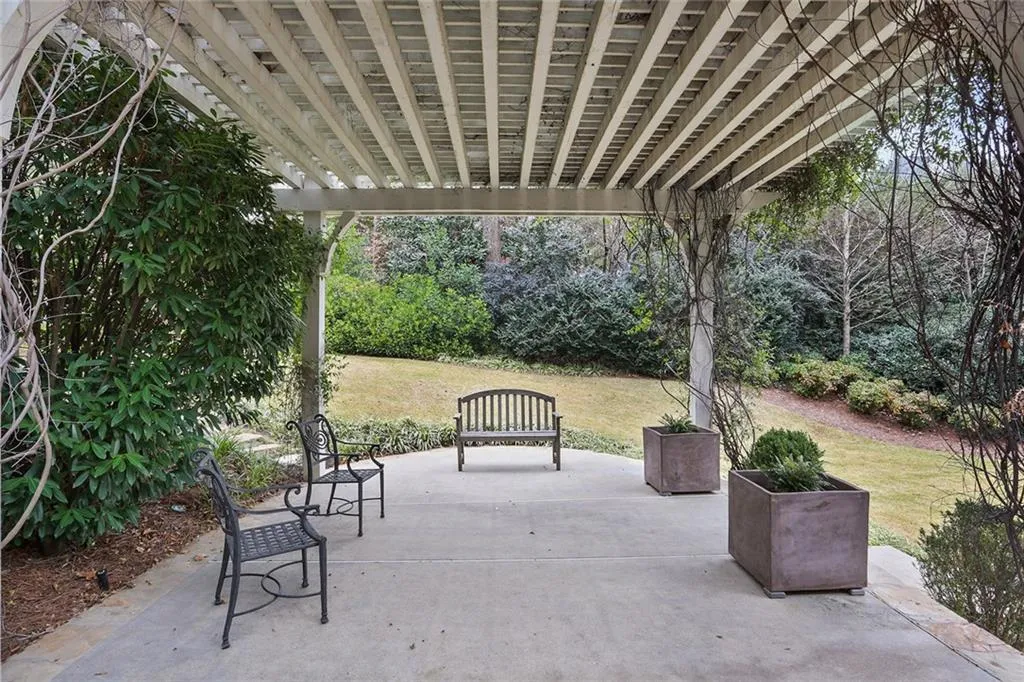 1605 Powers Ridge Place, Atlanta, Georgia 30327, 6 Bedrooms Bedrooms, ,6 BathroomsBathrooms,Residential,Sold,1605 Powers Ridge Place,6655445