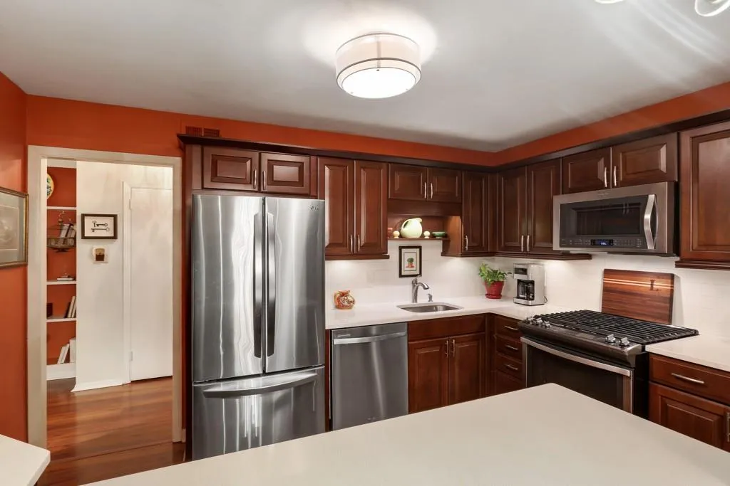 2632 Peachtree Road Nw Unit B101, Atlanta, Georgia 30305, 3 Bedrooms Bedrooms, ,2 BathroomsBathrooms,Residential,Sold,2632 Peachtree Road Nw Unit B101,6521029