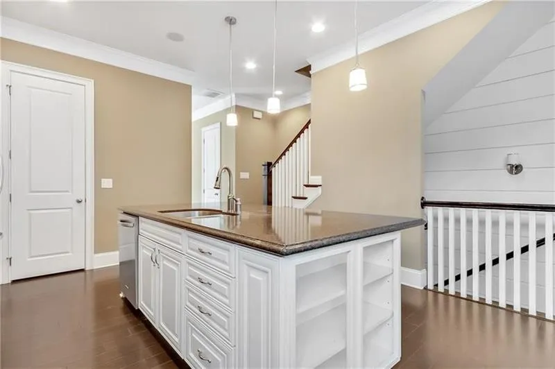 231 Alderwood Point, Atlanta, Georgia 30328, 3 Bedrooms Bedrooms, ,3 BathroomsBathrooms,Residential,Sold,231 Alderwood Point,6526451