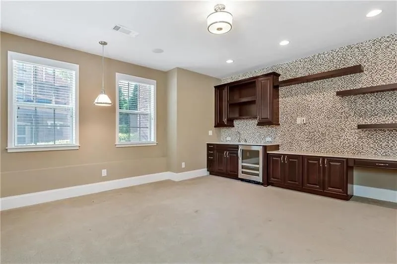 231 Alderwood Point, Atlanta, Georgia 30328, 3 Bedrooms Bedrooms, ,3 BathroomsBathrooms,Residential,Sold,231 Alderwood Point,6526451