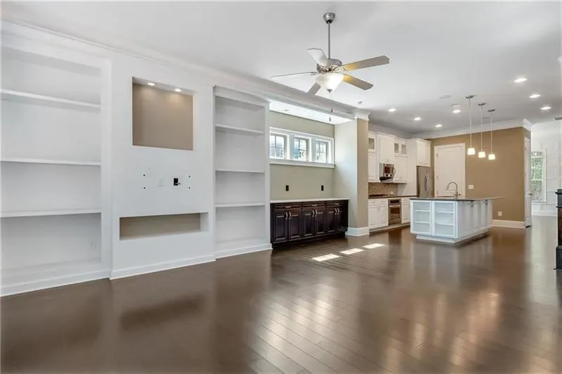 231 Alderwood Point, Atlanta, Georgia 30328, 3 Bedrooms Bedrooms, ,3 BathroomsBathrooms,Residential,Sold,231 Alderwood Point,6526451