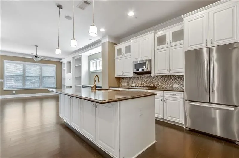 231 Alderwood Point, Atlanta, Georgia 30328, 3 Bedrooms Bedrooms, ,3 BathroomsBathrooms,Residential,Sold,231 Alderwood Point,6526451