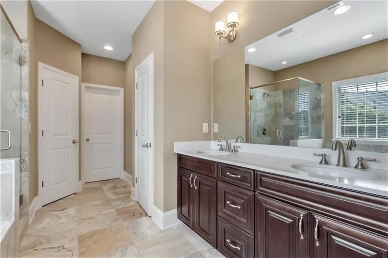 231 Alderwood Point, Atlanta, Georgia 30328, 3 Bedrooms Bedrooms, ,3 BathroomsBathrooms,Residential,Sold,231 Alderwood Point,6526451