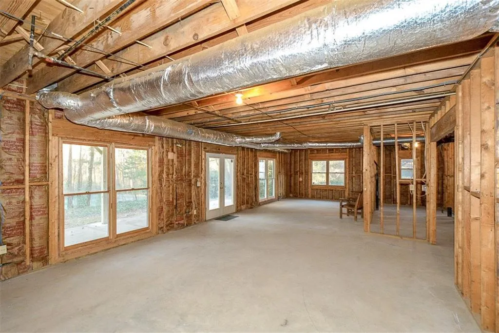 100 Spalding Creek Court, Sandy Springs, Georgia 30350, 4 Bedrooms Bedrooms, ,3 BathroomsBathrooms,Residential,Sold,100 Spalding Creek Court,6119544