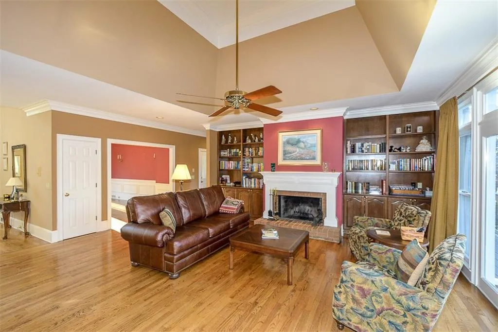 100 Spalding Creek Court, Sandy Springs, Georgia 30350, 4 Bedrooms Bedrooms, ,3 BathroomsBathrooms,Residential,Sold,100 Spalding Creek Court,6119544