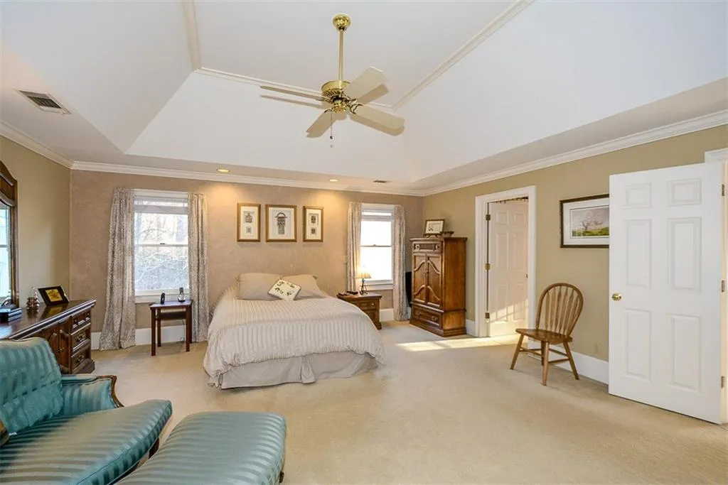 100 Spalding Creek Court, Sandy Springs, Georgia 30350, 4 Bedrooms Bedrooms, ,3 BathroomsBathrooms,Residential,Sold,100 Spalding Creek Court,6119544