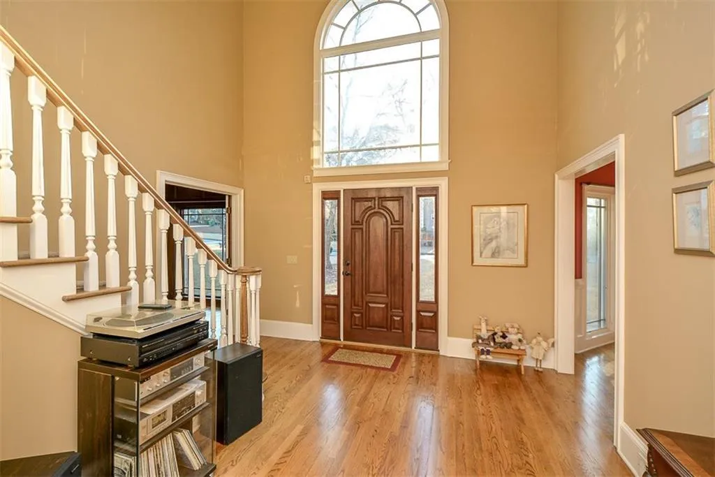 100 Spalding Creek Court, Sandy Springs, Georgia 30350, 4 Bedrooms Bedrooms, ,3 BathroomsBathrooms,Residential,Sold,100 Spalding Creek Court,6119544