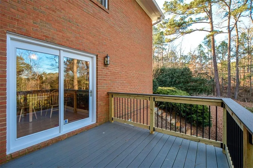 100 Spalding Creek Court, Sandy Springs, Georgia 30350, 4 Bedrooms Bedrooms, ,3 BathroomsBathrooms,Residential,Sold,100 Spalding Creek Court,6119544