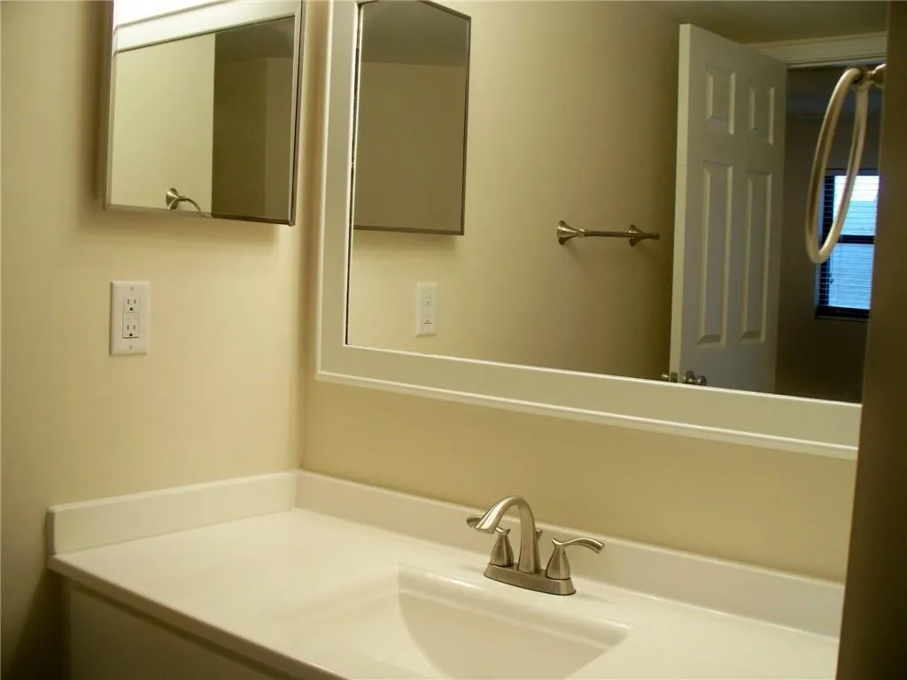 795 Hammond Drive Unit 705, Sandy Springs, Georgia 30328, 1 Bedroom Bedrooms, ,1 BathroomBathrooms,Residential,Sold,795 Hammond Drive Unit 705,5769998