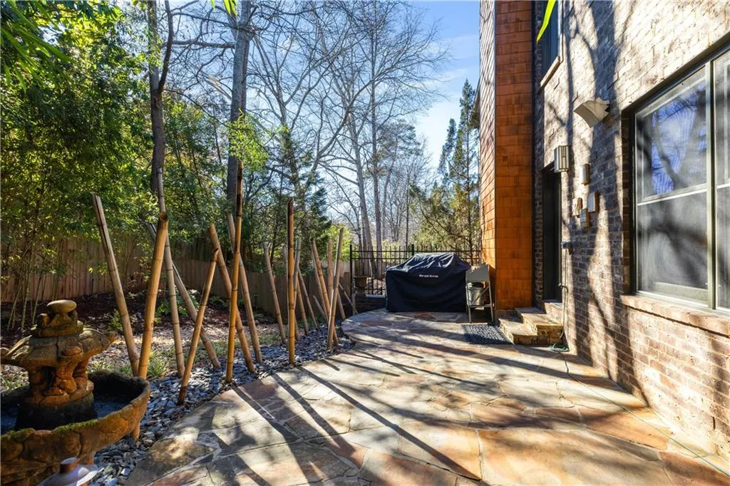 33 Cliftwood Drive, Atlanta, Georgia 30328, 6 Bedrooms Bedrooms, ,5 BathroomsBathrooms,Residential,For Sale,33 Cliftwood Drive,7720359