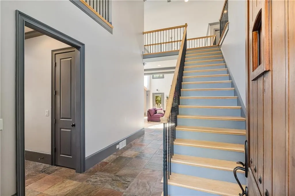 33 Cliftwood Drive, Atlanta, Georgia 30328, 6 Bedrooms Bedrooms, ,5 BathroomsBathrooms,Residential,For Sale,33 Cliftwood Drive,7720359