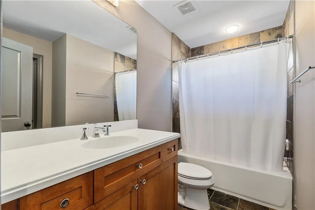33 Cliftwood Drive, Atlanta, Georgia 30328, 6 Bedrooms Bedrooms, ,5 BathroomsBathrooms,Residential,For Sale,33 Cliftwood Drive,7720359