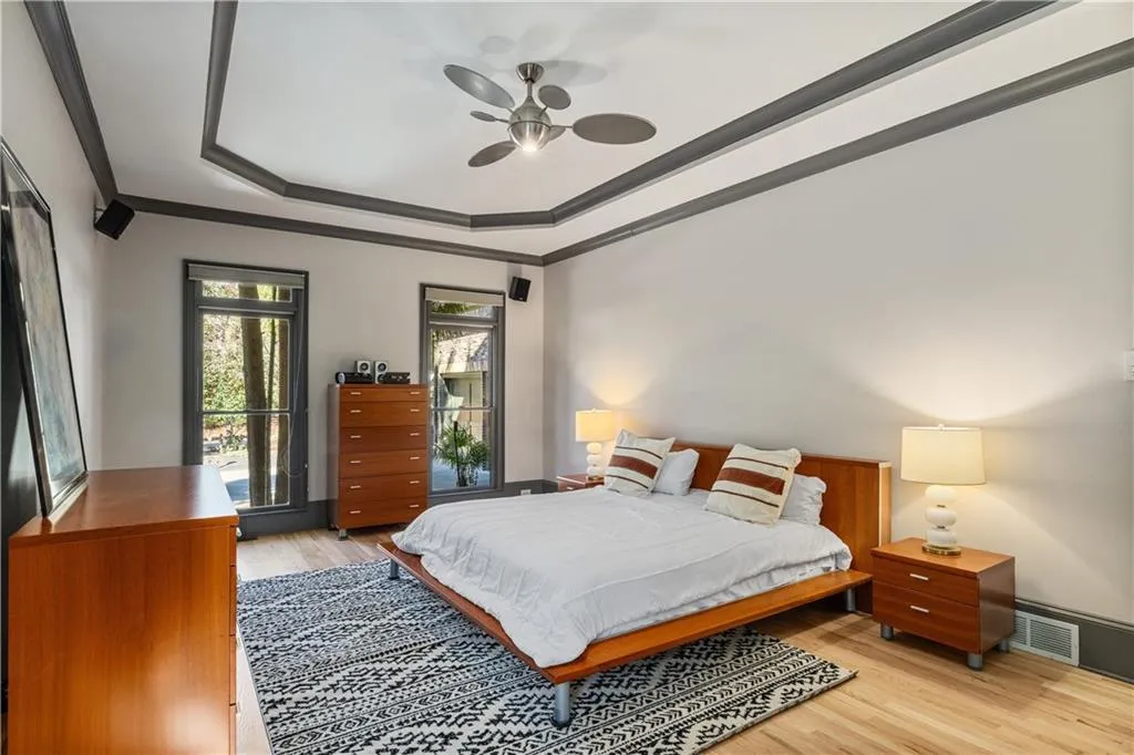 33 Cliftwood Drive, Atlanta, Georgia 30328, 6 Bedrooms Bedrooms, ,5 BathroomsBathrooms,Residential,For Sale,33 Cliftwood Drive,7720359