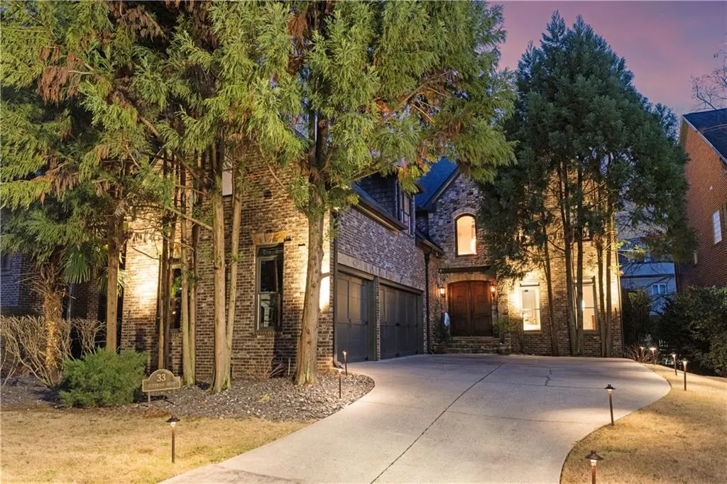 33 Cliftwood Drive, Atlanta, Georgia 30328, 6 Bedrooms Bedrooms, ,5 BathroomsBathrooms,Residential,For Sale,33 Cliftwood Drive,7720359