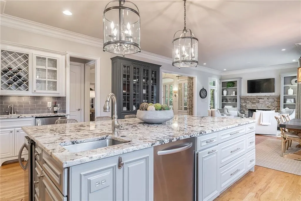 104 Silverwood Road, Sandy Springs, Georgia 30342, 5 Bedrooms Bedrooms, ,5 BathroomsBathrooms,Residential,Sold,104 Silverwood Road,6851948