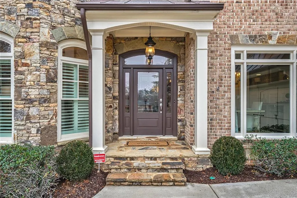 104 Silverwood Road, Sandy Springs, Georgia 30342, 5 Bedrooms Bedrooms, ,5 BathroomsBathrooms,Residential,Sold,104 Silverwood Road,6851948