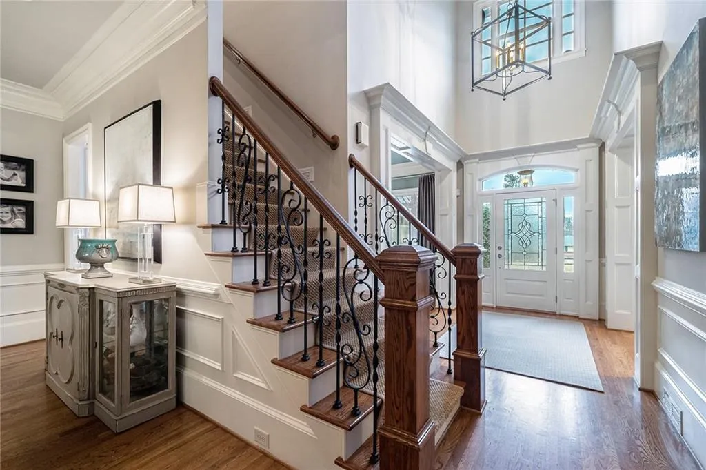 104 Silverwood Road, Sandy Springs, Georgia 30342, 5 Bedrooms Bedrooms, ,5 BathroomsBathrooms,Residential,Sold,104 Silverwood Road,6851948