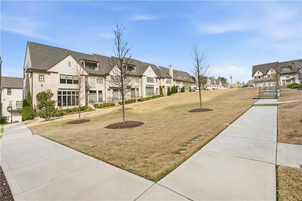 6832 Crescendo Court, Atlanta, Georgia 30328, 3 Bedrooms Bedrooms, ,4 BathroomsBathrooms,Residential,For Sale,6832 Crescendo Court,7739419