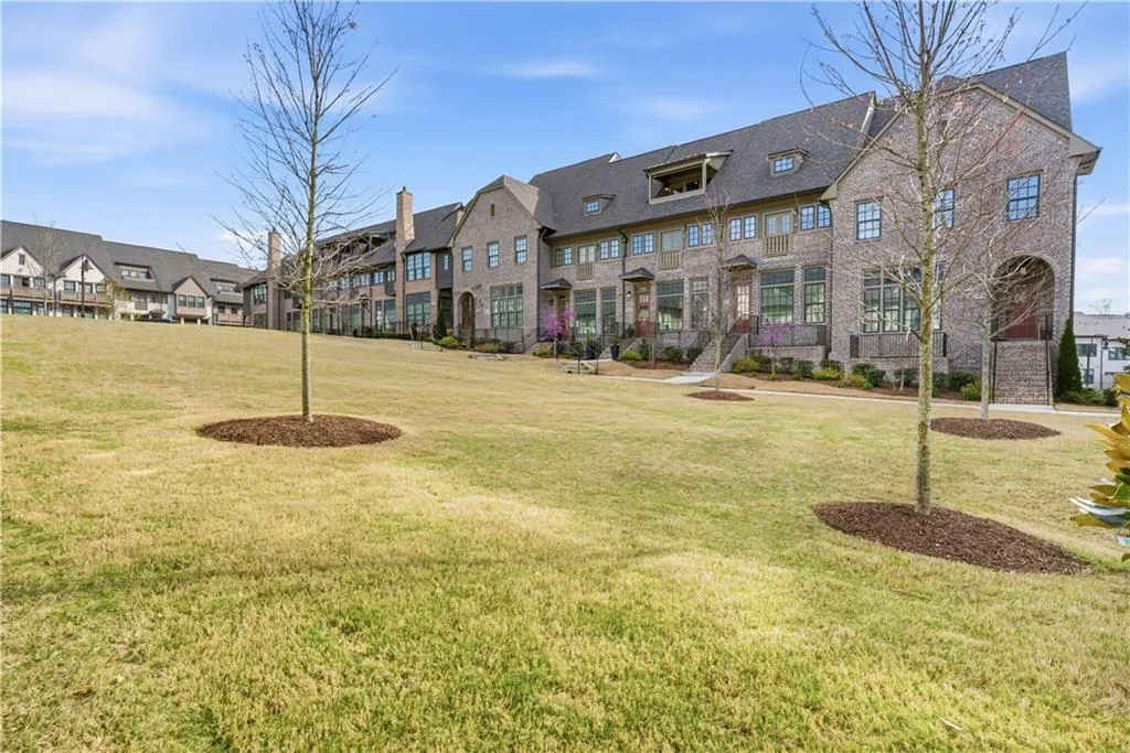 6832 Crescendo Court, Atlanta, Georgia 30328, 3 Bedrooms Bedrooms, ,4 BathroomsBathrooms,Residential,For Sale,6832 Crescendo Court,7739419