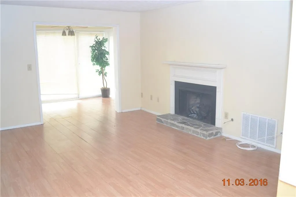 103 Natchez Trace, Sandy Springs, Georgia 30350, 2 Bedrooms Bedrooms, ,2 BathroomsBathrooms,Residential,Sold,103 Natchez Trace,5774228