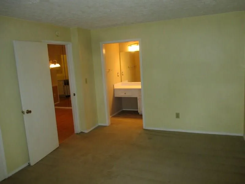 103 Natchez Trace, Sandy Springs, Georgia 30350, 2 Bedrooms Bedrooms, ,2 BathroomsBathrooms,Residential,Sold,103 Natchez Trace,5774228