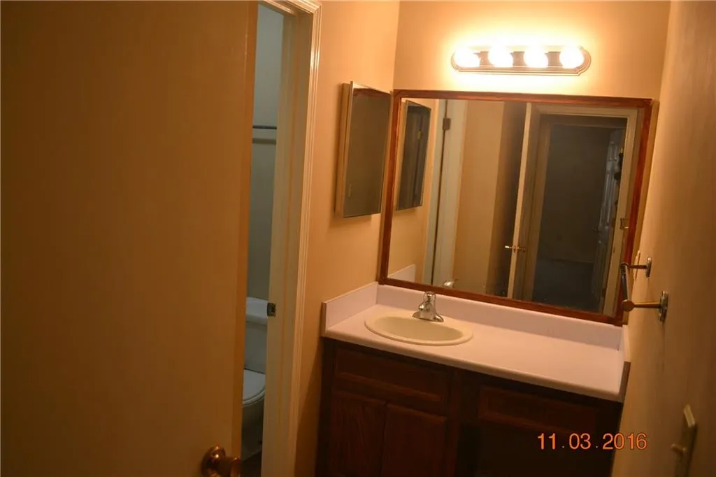103 Natchez Trace, Sandy Springs, Georgia 30350, 2 Bedrooms Bedrooms, ,2 BathroomsBathrooms,Residential,Sold,103 Natchez Trace,5774228