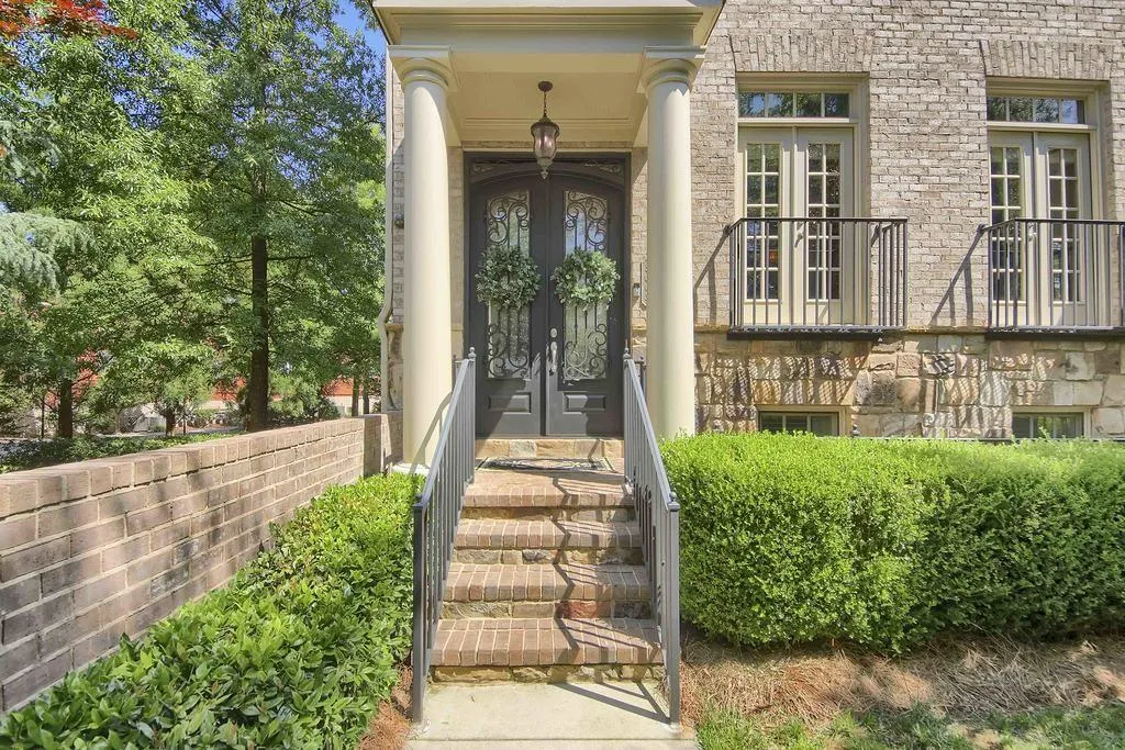 3663 Brookhaven Manor Crossing Ne Unit 1, Atlanta, Georgia 30319, 3 Bedrooms Bedrooms, ,3 BathroomsBathrooms,Residential,For Sale,3663 Brookhaven Manor Crossing Ne Unit 1,7600797