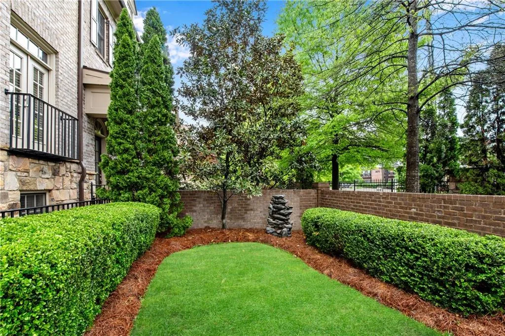 3663 Brookhaven Manor Crossing Ne Unit 1, Atlanta, Georgia 30319, 3 Bedrooms Bedrooms, ,3 BathroomsBathrooms,Residential,For Sale,3663 Brookhaven Manor Crossing Ne Unit 1,7600797