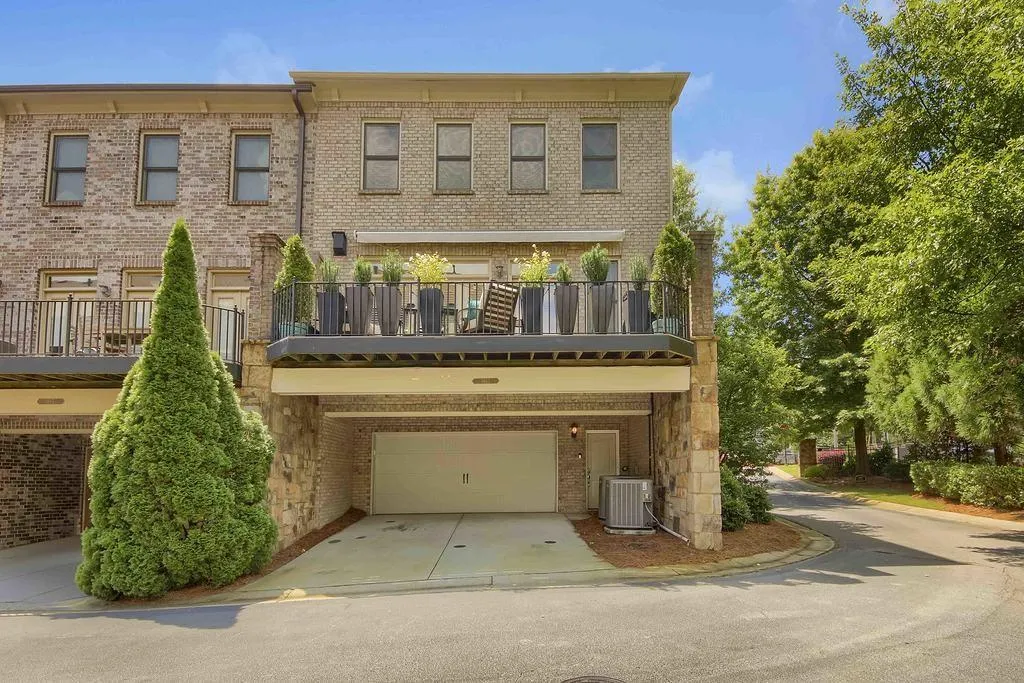 3663 Brookhaven Manor Crossing Ne Unit 1, Atlanta, Georgia 30319, 3 Bedrooms Bedrooms, ,3 BathroomsBathrooms,Residential,For Sale,3663 Brookhaven Manor Crossing Ne Unit 1,7600797