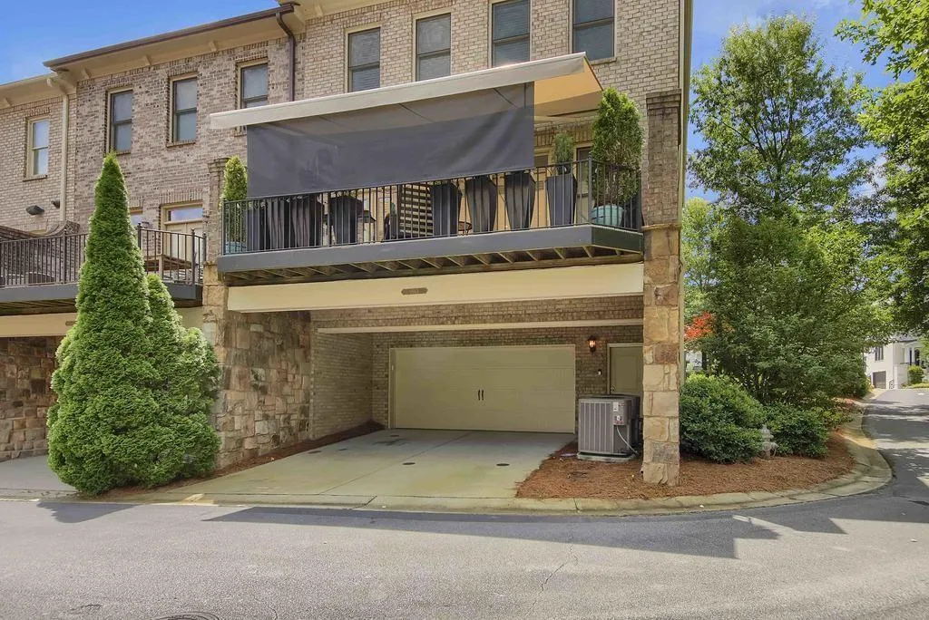 3663 Brookhaven Manor Crossing Ne Unit 1, Atlanta, Georgia 30319, 3 Bedrooms Bedrooms, ,3 BathroomsBathrooms,Residential,For Sale,3663 Brookhaven Manor Crossing Ne Unit 1,7600797