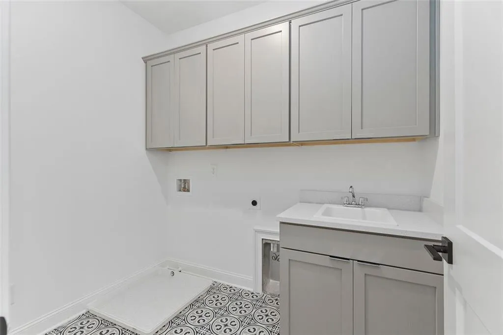 6770 Prelude Drive, Atlanta, Georgia 30328, 5 Bedrooms Bedrooms, ,4 BathroomsBathrooms,Residential,Sold,6770 Prelude Drive,7212377