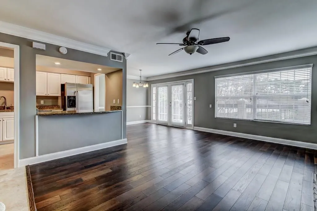 6980 Roswell Road Unit B6, Atlanta, Georgia 30328, 2 Bedrooms Bedrooms, ,1 BathroomBathrooms,Residential,Sold,6980 Roswell Road Unit B6,5820432