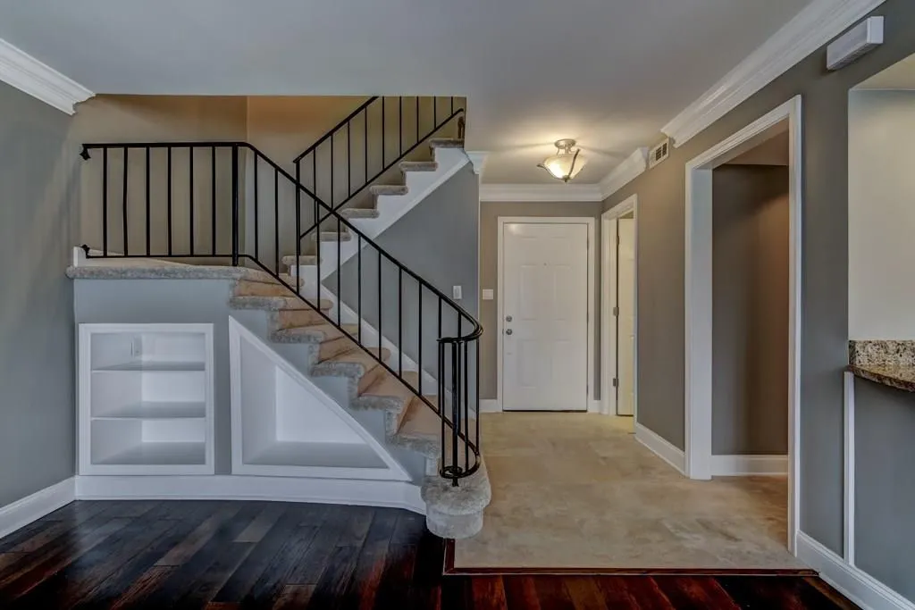 6980 Roswell Road Unit B6, Atlanta, Georgia 30328, 2 Bedrooms Bedrooms, ,1 BathroomBathrooms,Residential,Sold,6980 Roswell Road Unit B6,5820432