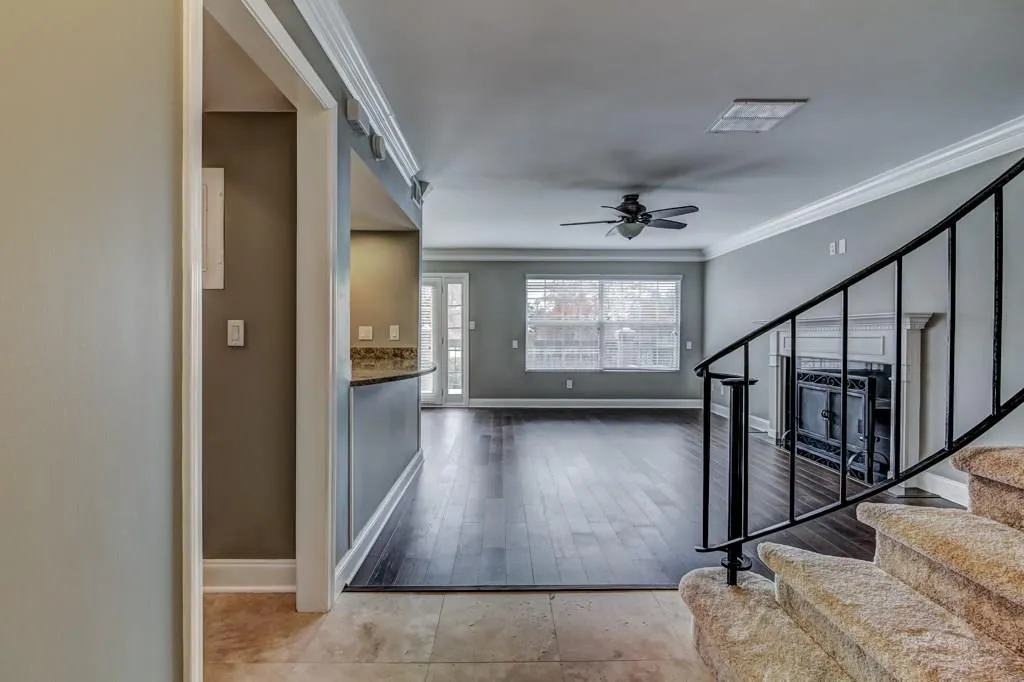 6980 Roswell Road Unit B6, Atlanta, Georgia 30328, 2 Bedrooms Bedrooms, ,1 BathroomBathrooms,Residential,Sold,6980 Roswell Road Unit B6,5820432